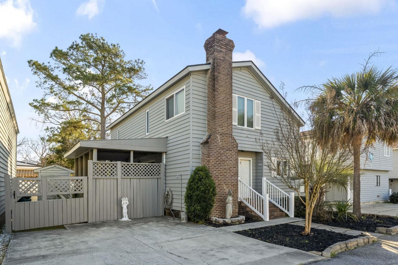 2707 Hillside Dr. S Photo 35