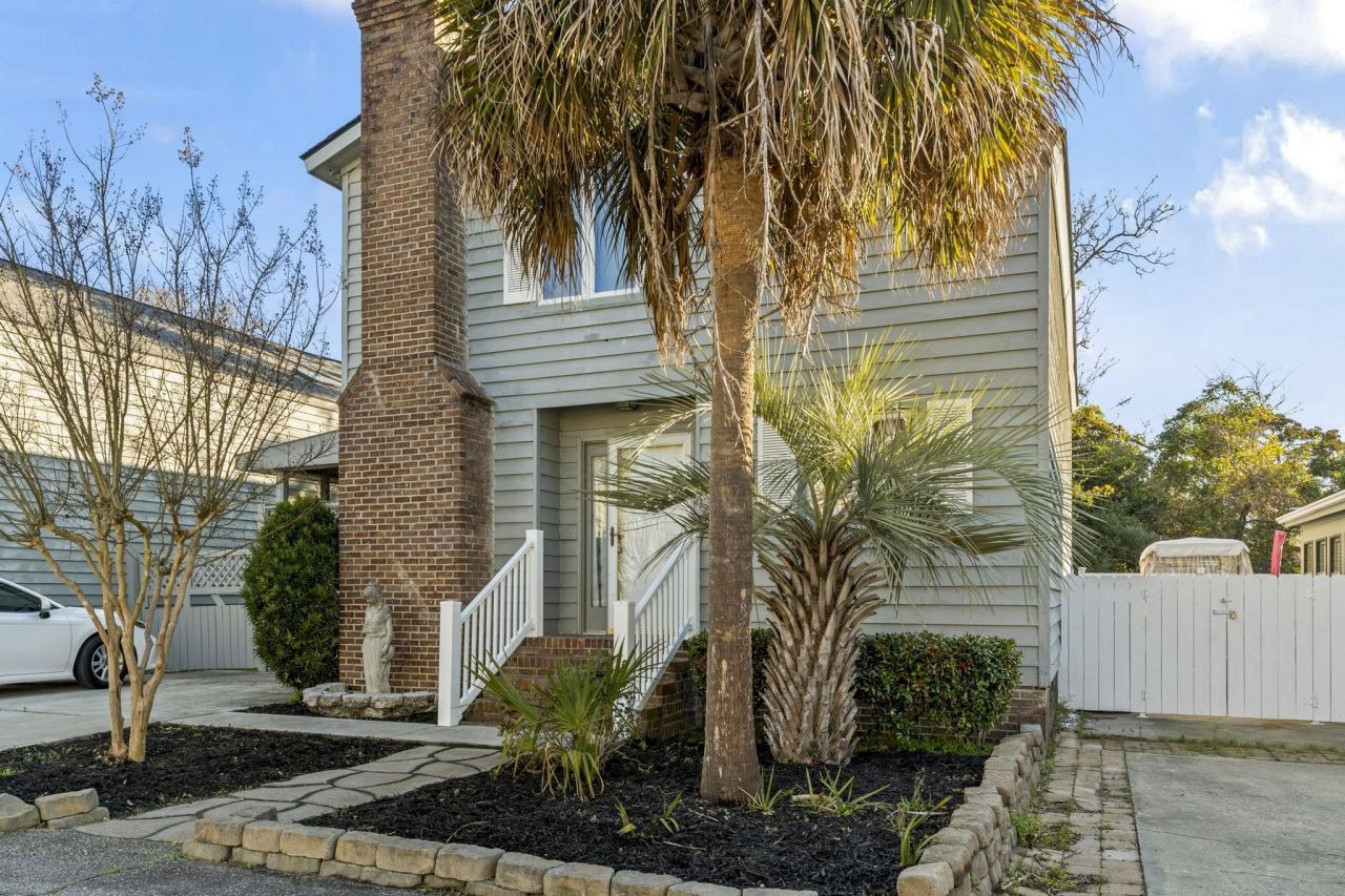 2707 Hillside Dr. S Photo 40