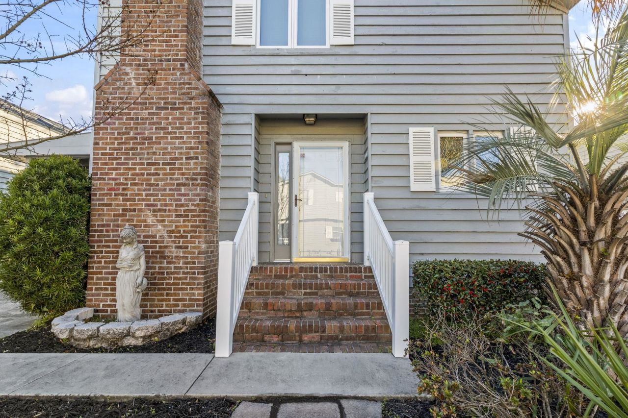 2707 Hillside Dr. S Photo 41