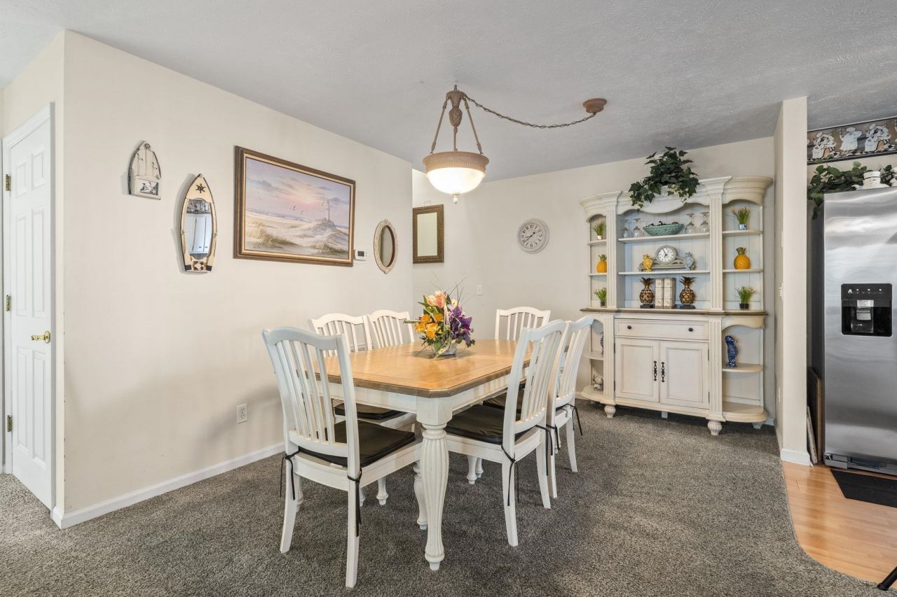 2707 Hillside Dr. S Photo 7