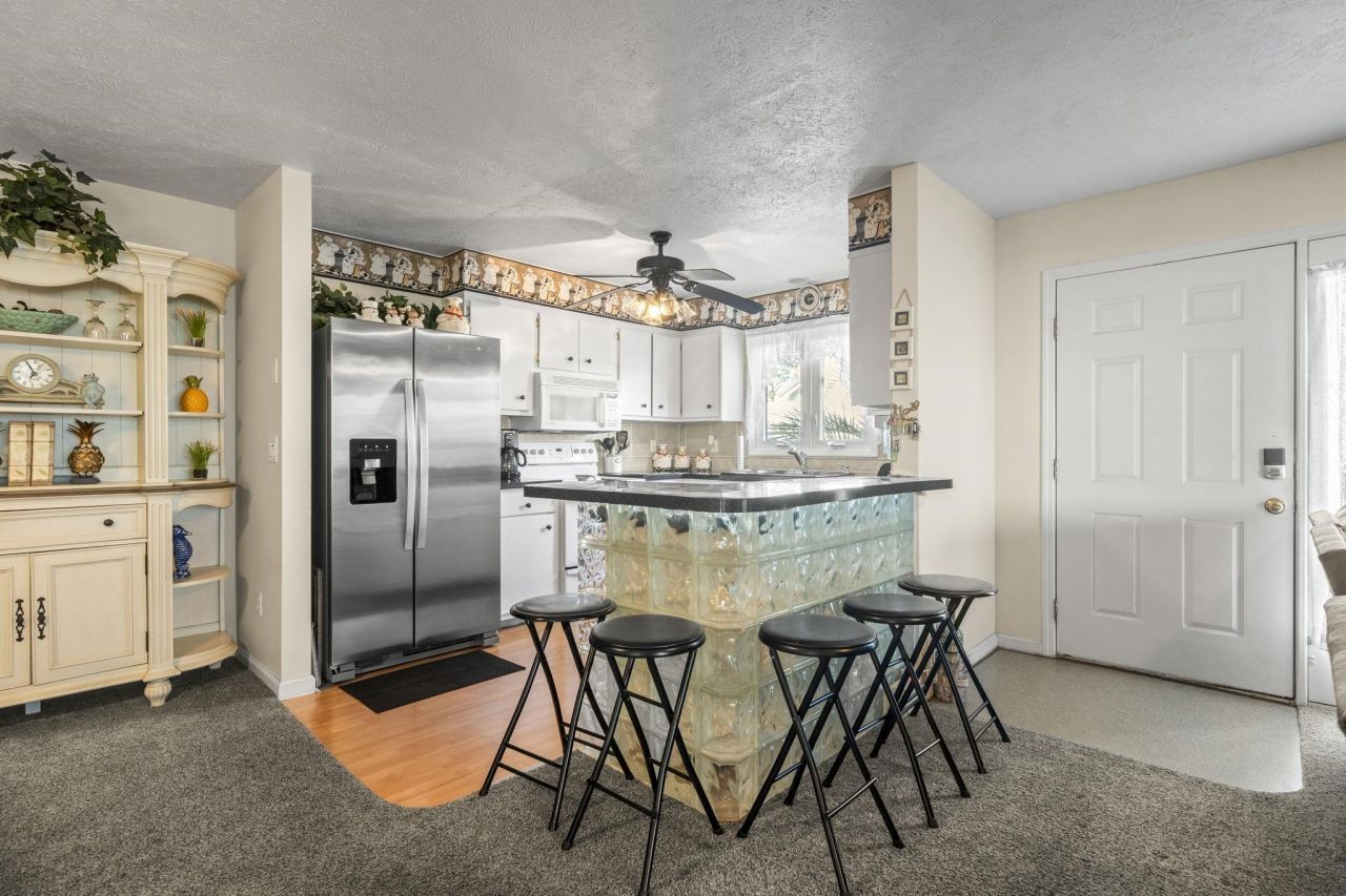 2707 Hillside Dr. S Photo 8