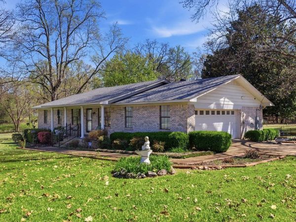 393 BROWN, Benton, AR 72019