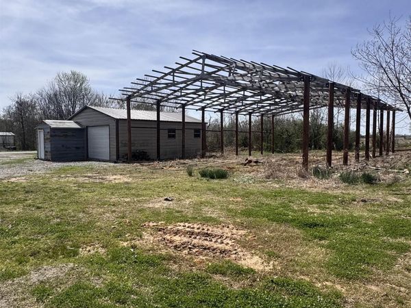 318 E Coal Rd, Ozark, AR 72821