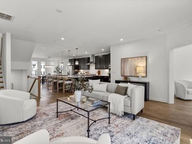 14420 BECKETT GLEN CIRCLE, Unit 902, CHANTILLY, VA 20151