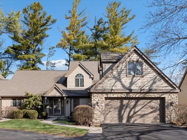 1076 LARKSPUR Lane , Darien, IL 60561