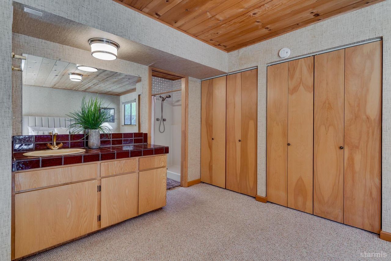 345 Granite Drive, Stateline, NV 89449 Photo