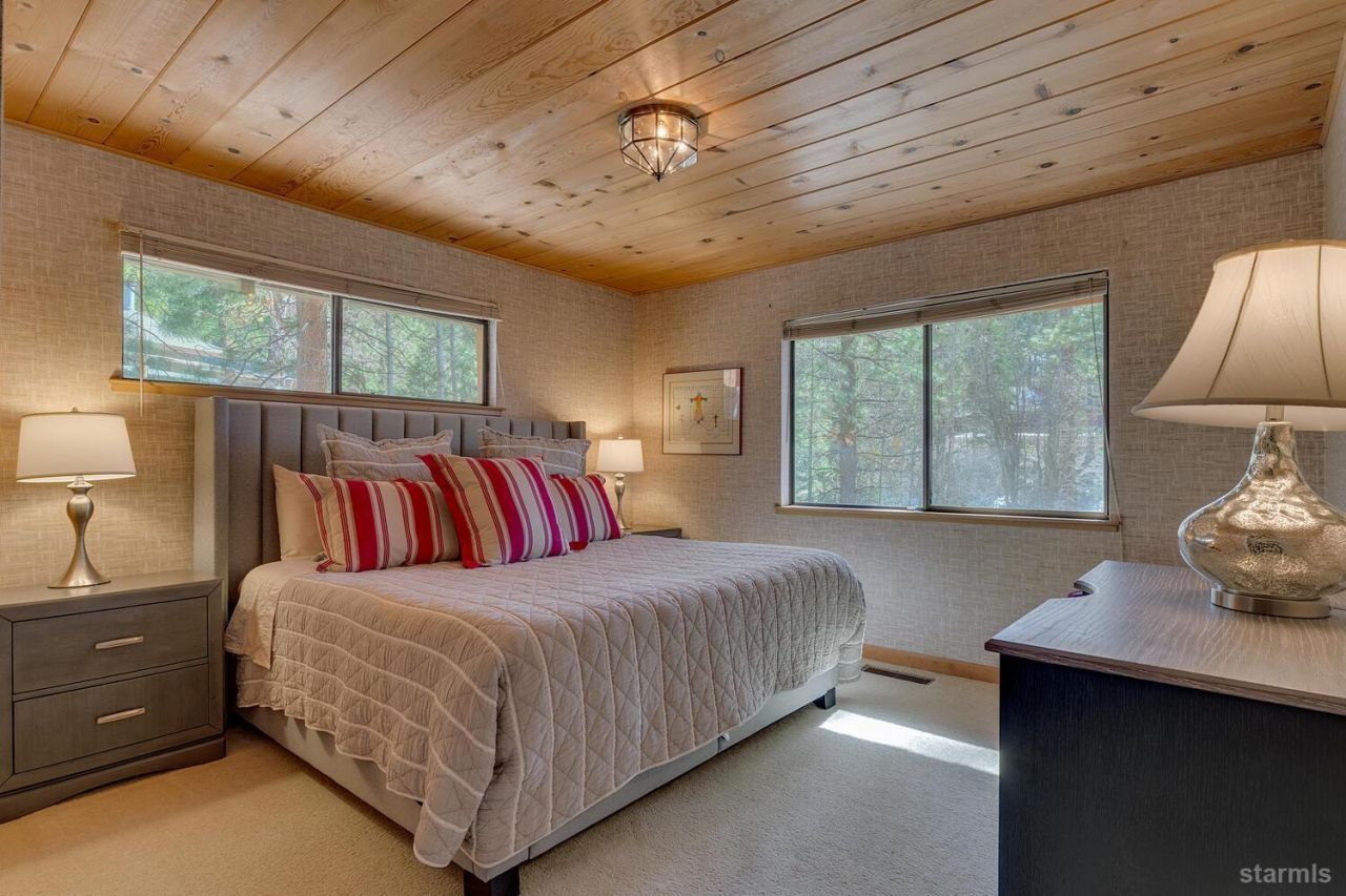 345 Granite Drive, Stateline, NV 89449 Photo