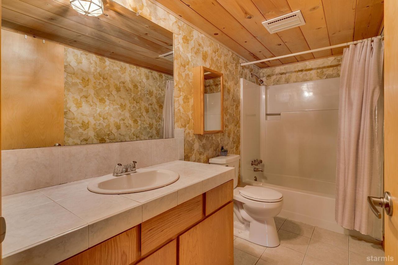 345 Granite Drive, Stateline, NV 89449 Photo