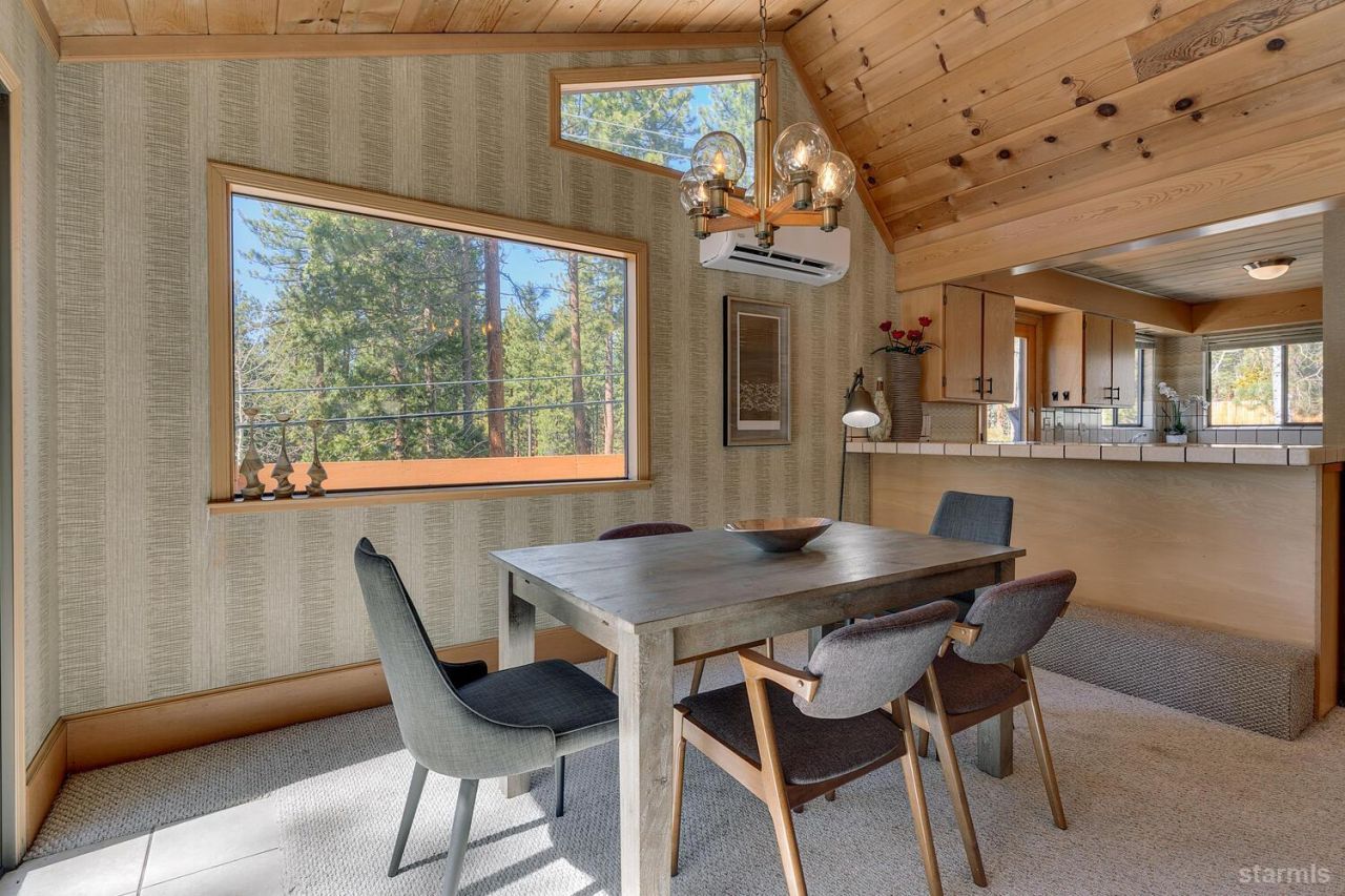 345 Granite Drive, Stateline, NV 89449 Photo