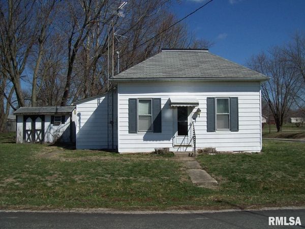 511 3RD Street, Manchester, IL 62663