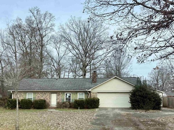 357 Stacey Ln, Rogersville, AL