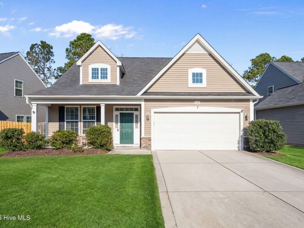 2302 Cottagefield Lane, Leland, NC 28451