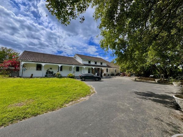 18950 SW 50th St, Southwest Ranches, FL 33332