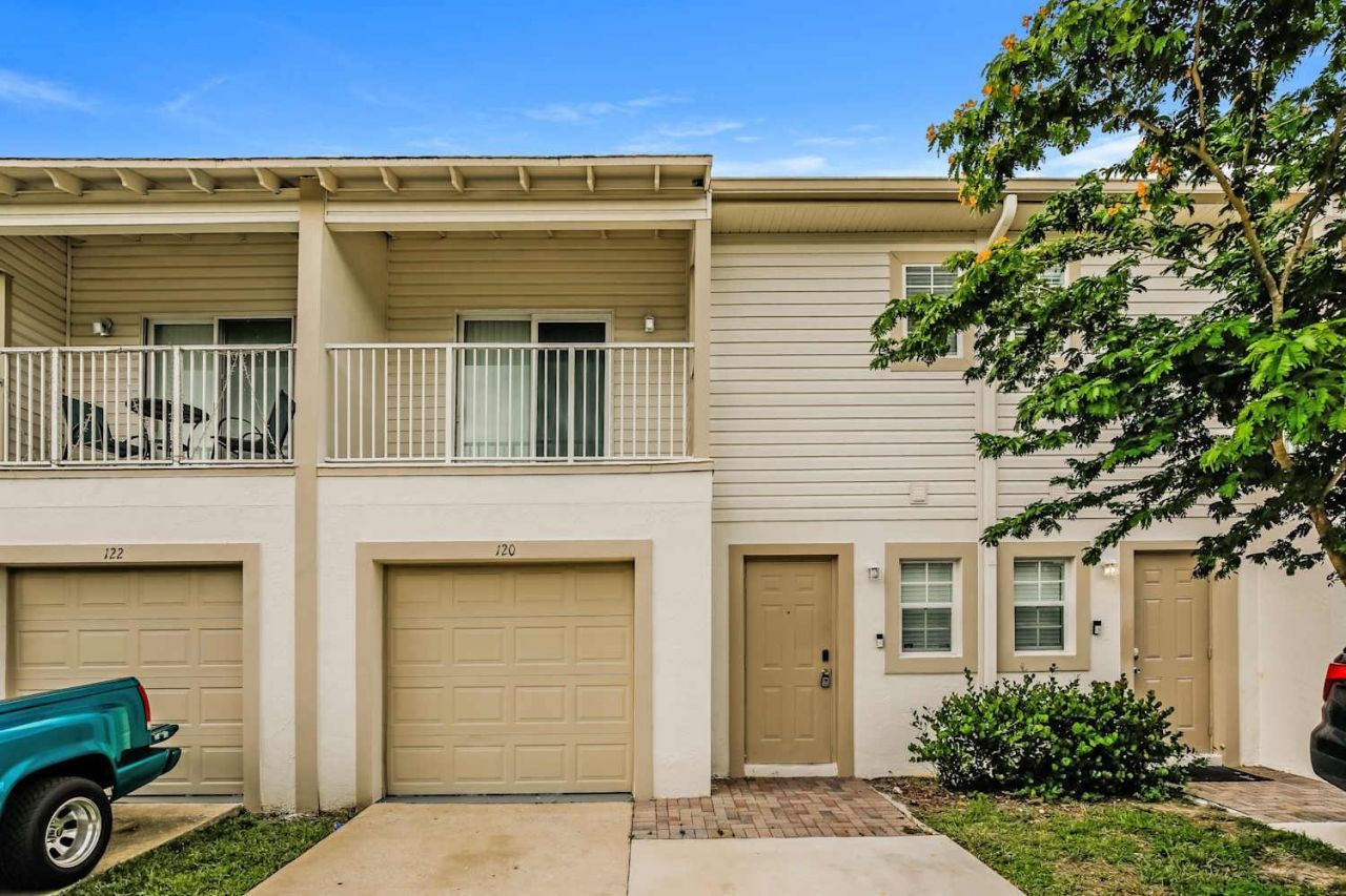 120 Carol Susan Lane, Fort Pierce, FL 34982 Photo