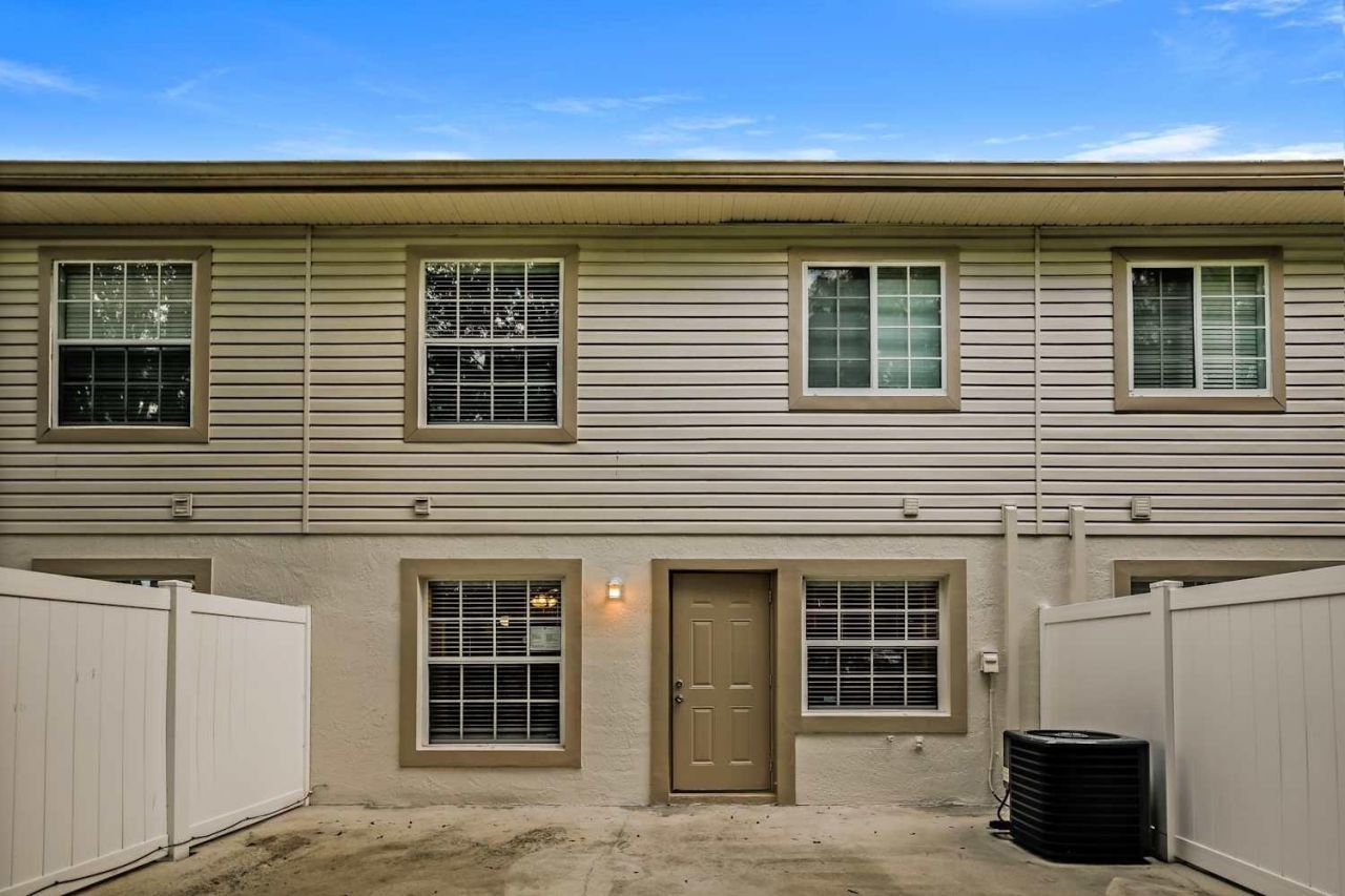 120 Carol Susan Lane, Fort Pierce, FL 34982 Photo