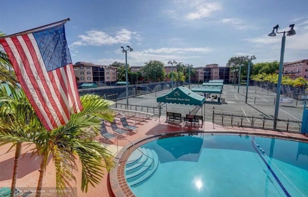 610 Tennis Club Drive, Unit 403, Fort Lauderdale, FL 33311 Photo