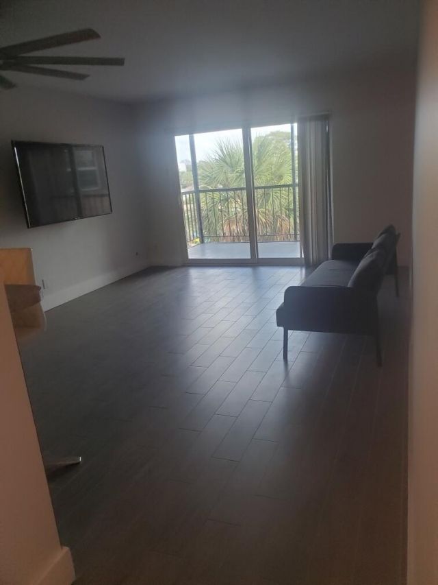 610 Tennis Club Drive, Unit 403, Fort Lauderdale, FL 33311 Photo