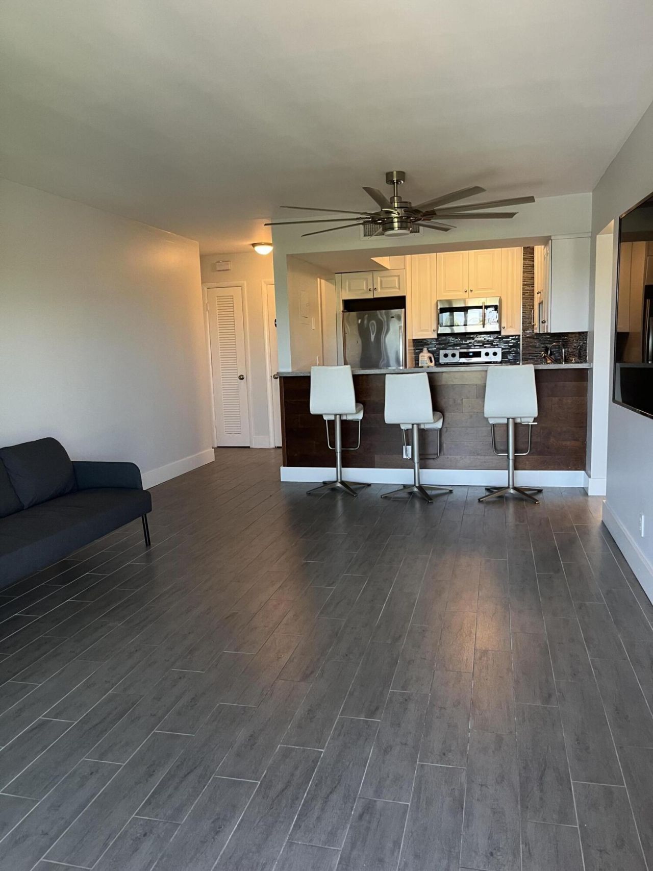 610 Tennis Club Drive, Unit 403, Fort Lauderdale, FL 33311 Photo