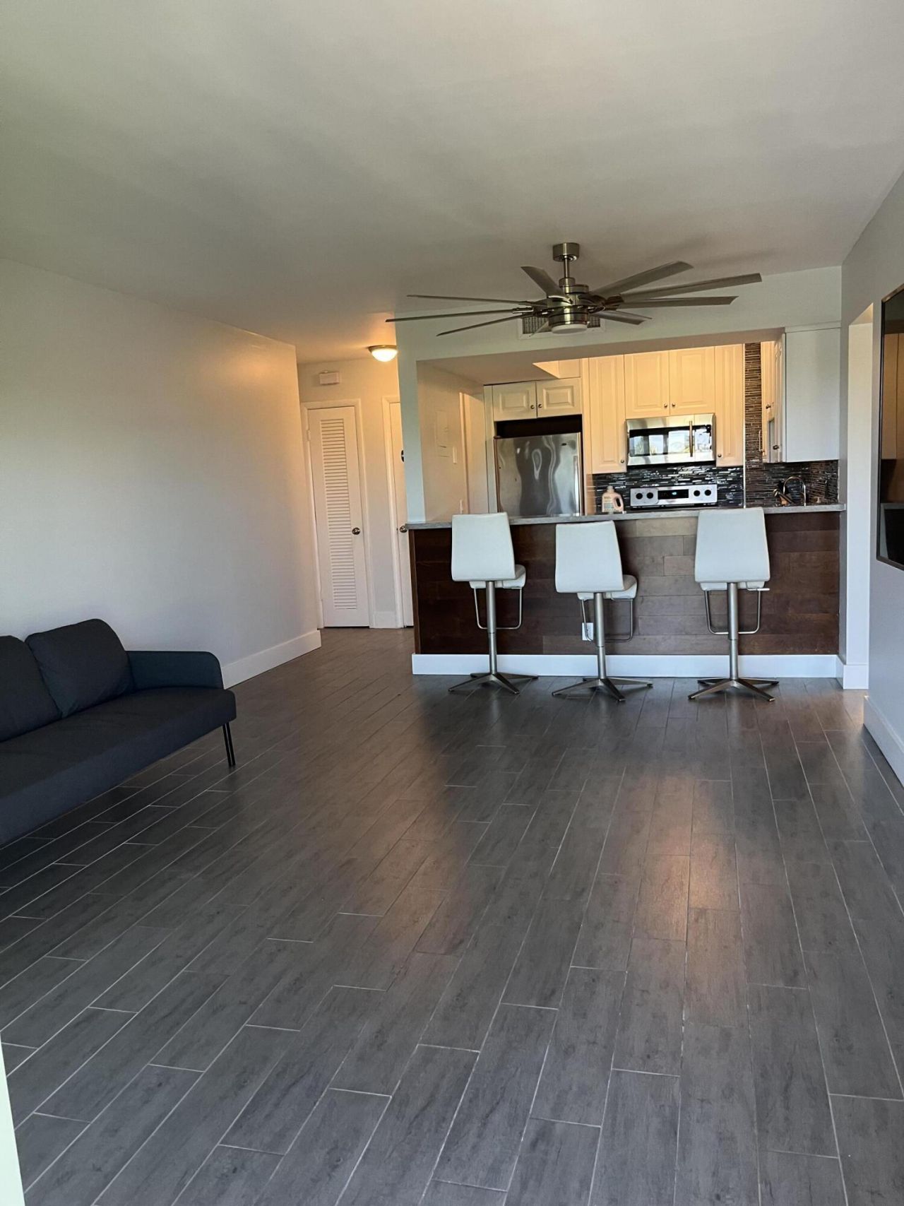 610 Tennis Club Drive, Unit 403, Fort Lauderdale, FL 33311 Photo