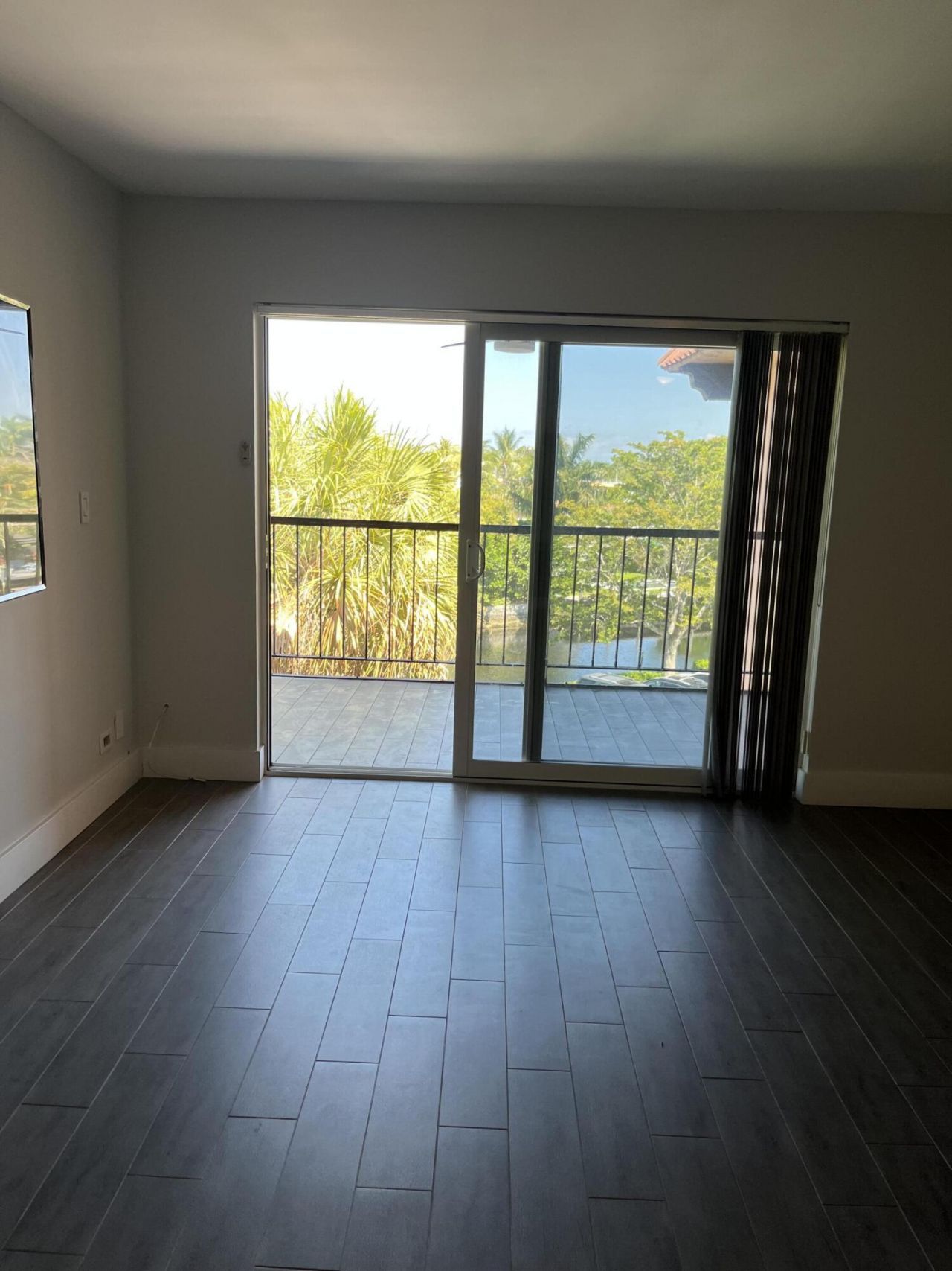 610 Tennis Club Drive, Unit 403, Fort Lauderdale, FL 33311 Photo