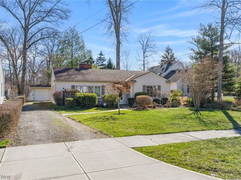 455 Vineland Road, Bay Village, OH 44140 Photo 1