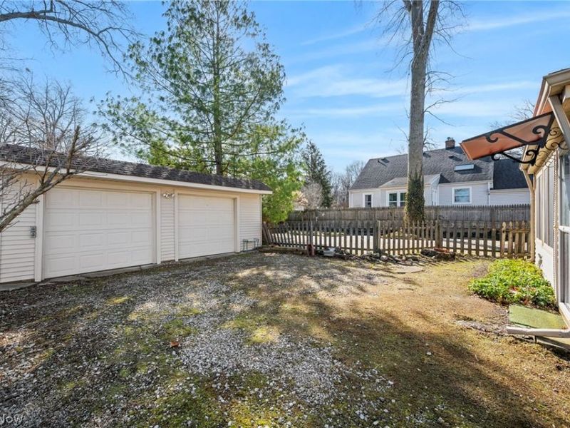 455 Vineland Road, Bay Village, OH 44140 Photo 21