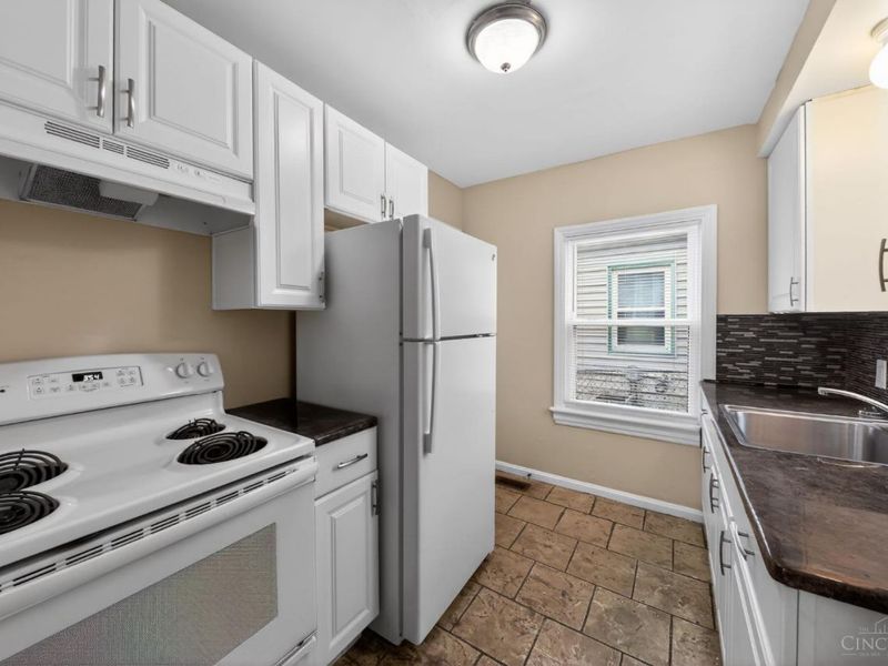 1735 Ashbrook Drive, Cincinnati, OH 45238 Photo 13