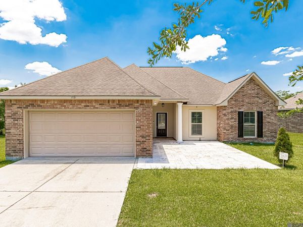 1521 S Sanctuary Ave, Gonzales, LA 70737