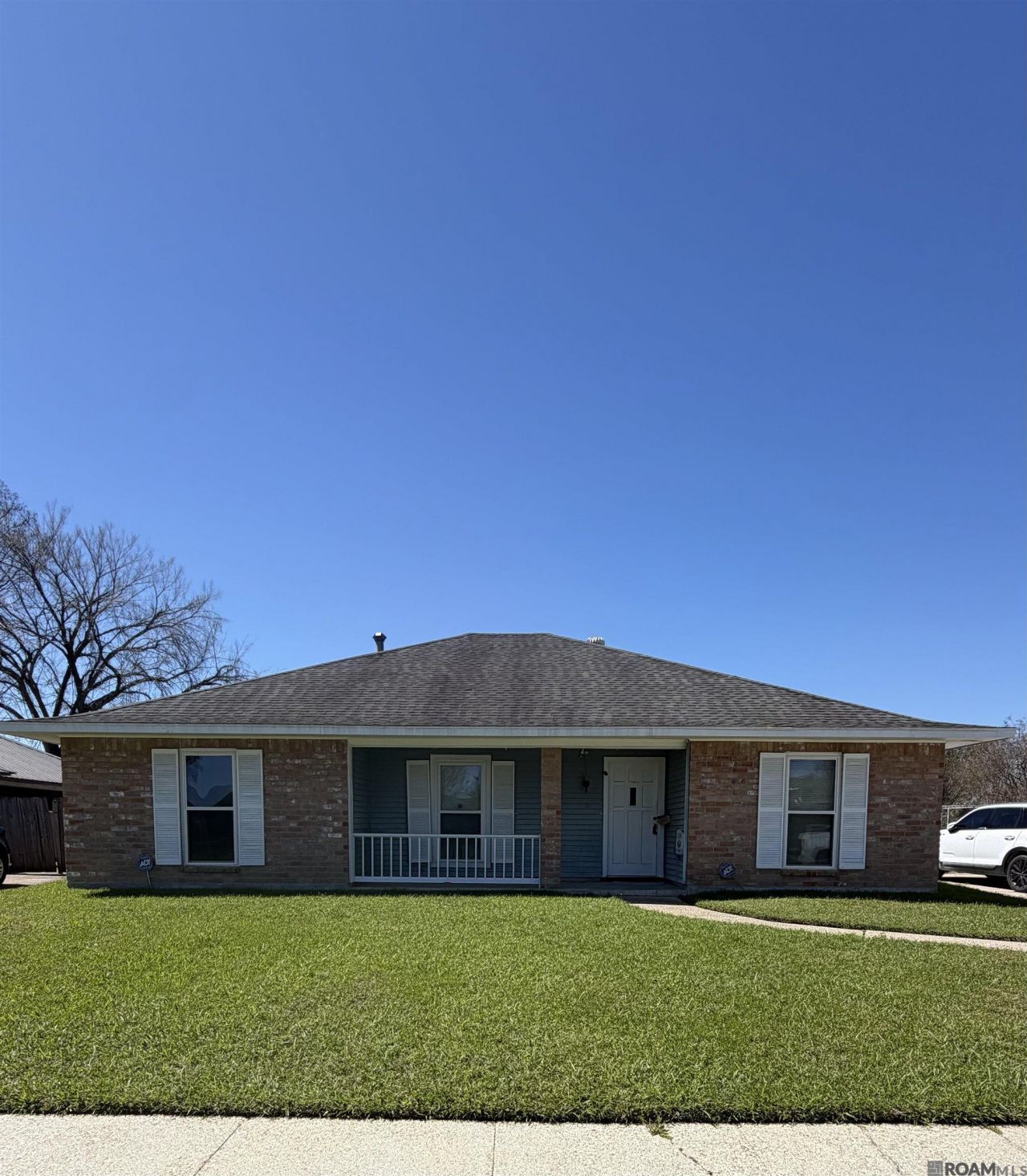 2242 Bernwood Dr, Baton Rouge, LA 70816 Main Photo