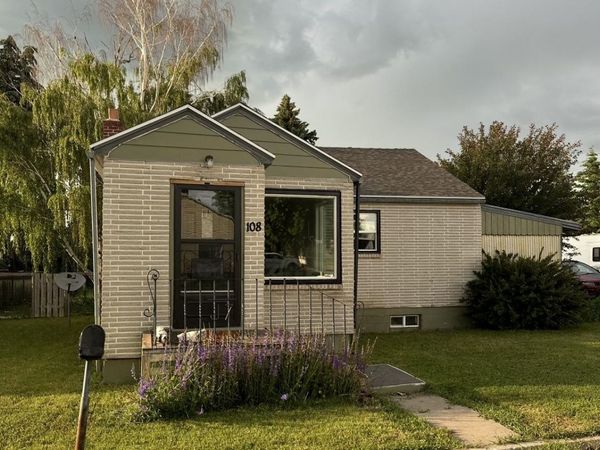 108 W 2nd S, Grace, ID 83241