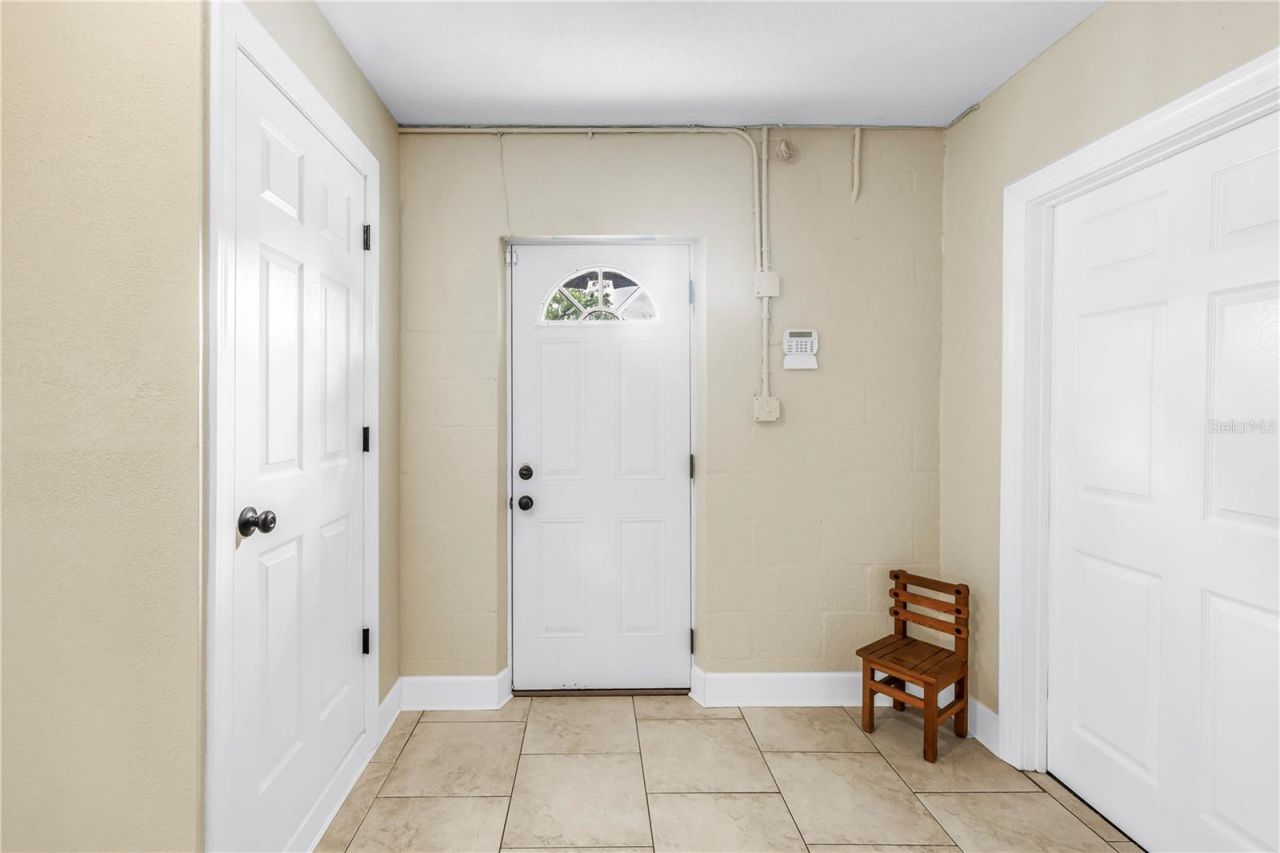 786 59th Avenue Ne, Saint Petersburg, FL 33703 Photo