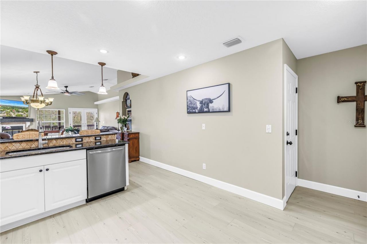 786 59th Avenue Ne, Saint Petersburg, FL 33703 Photo