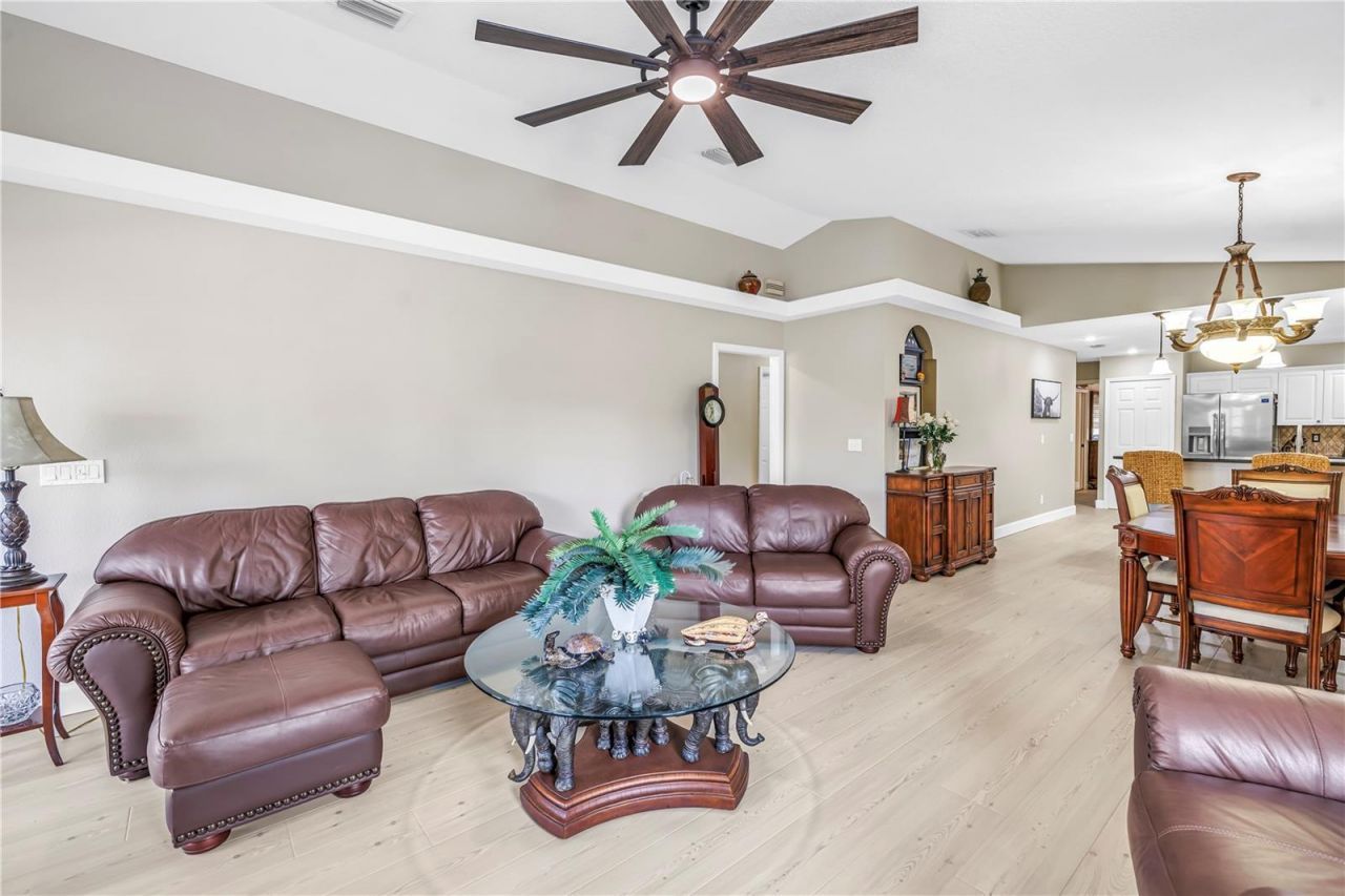 786 59th Avenue Ne, Saint Petersburg, FL 33703 Photo