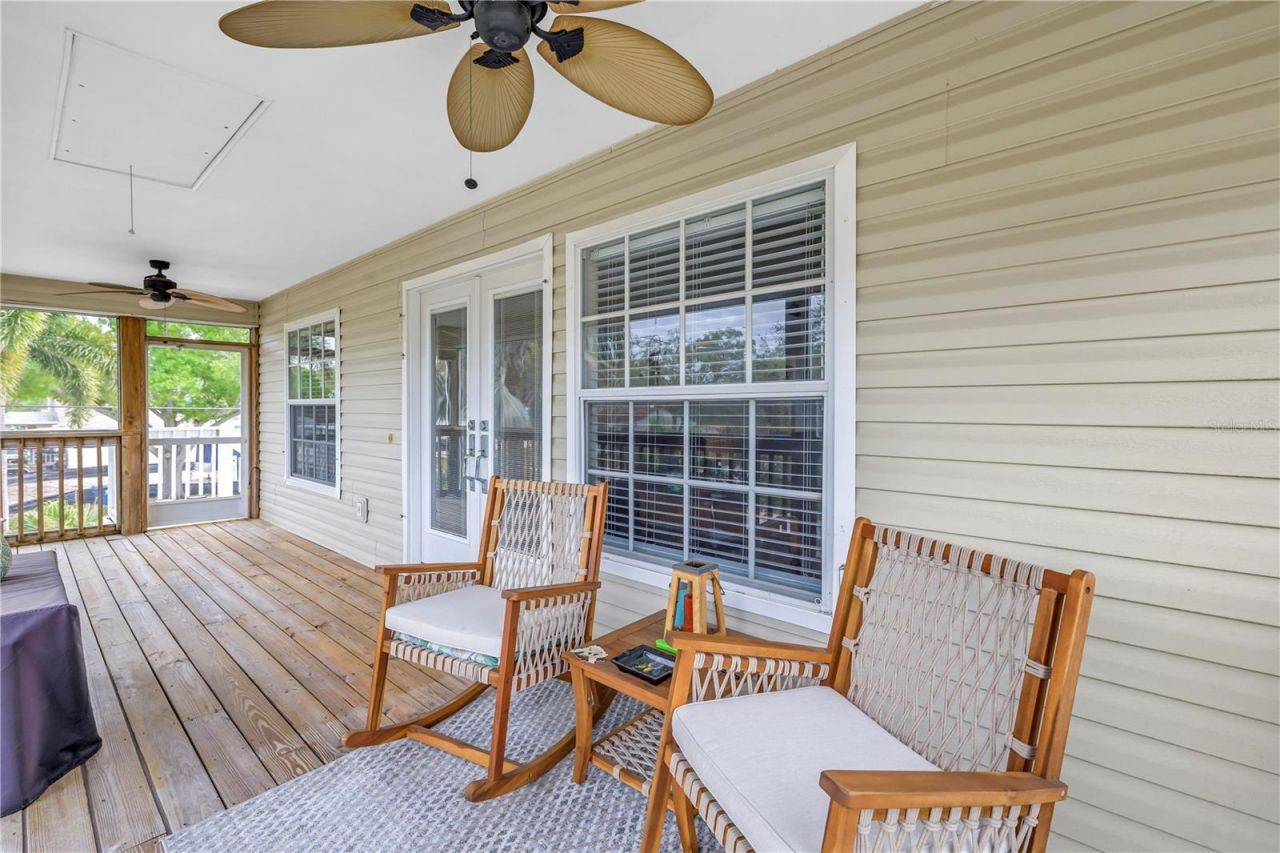 786 59th Avenue Ne, Saint Petersburg, FL 33703 Photo