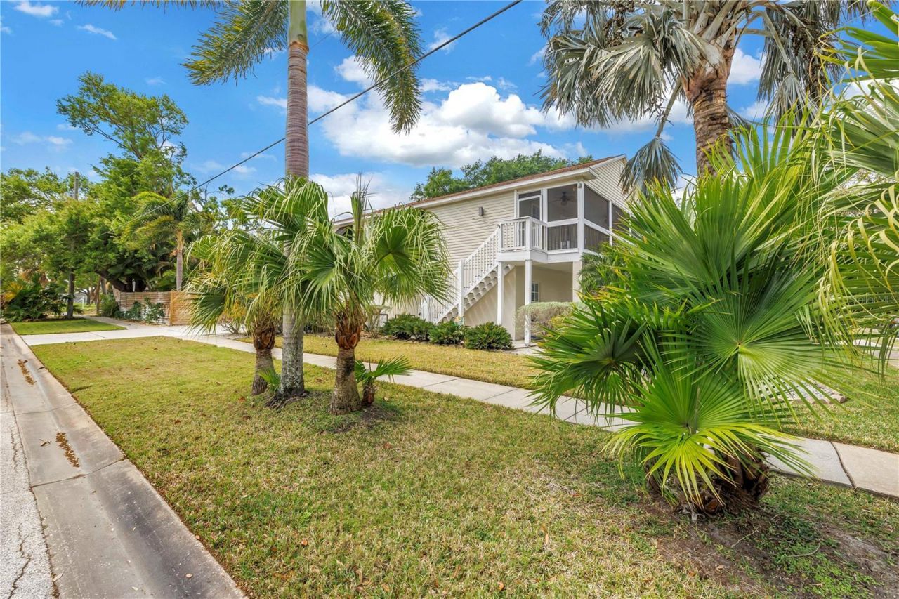 786 59th Avenue Ne, Saint Petersburg, FL 33703 Photo