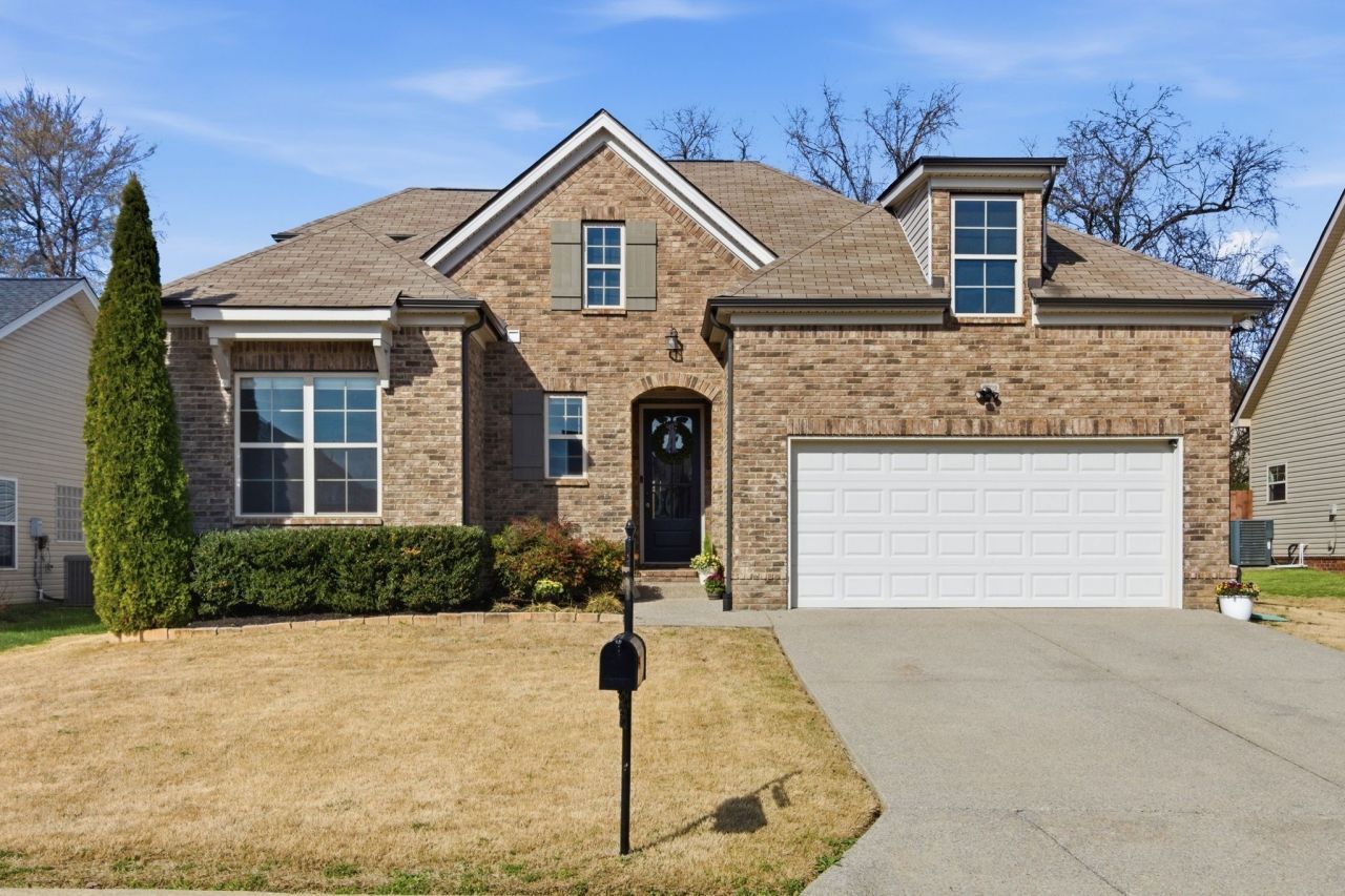 1037 Daniel Ln, Spring Hill, TN 37174 Main Photo