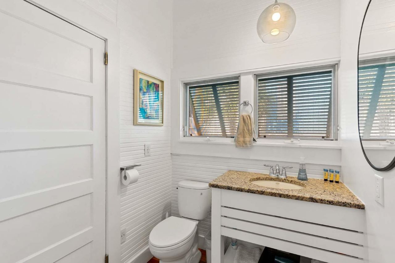 509 W Ashley Avenue Photo 22