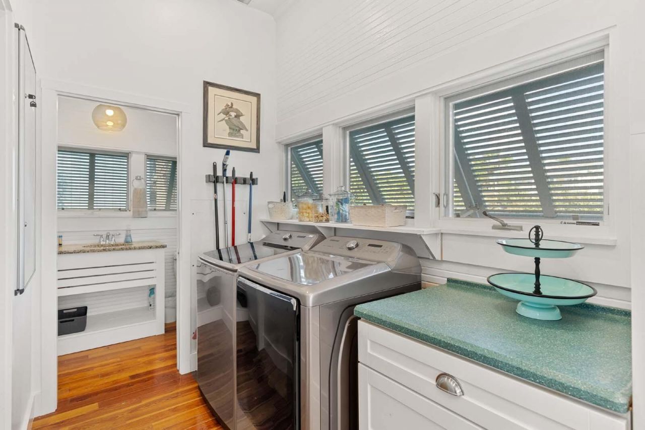 509 W Ashley Avenue Photo 39