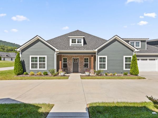 815 Wellstone Drive, Chattanooga, TN 37405