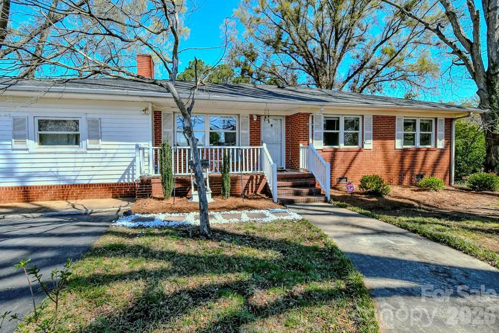 6918 Tuckaseegee Road, Charlotte, NC 28214 Main Photo