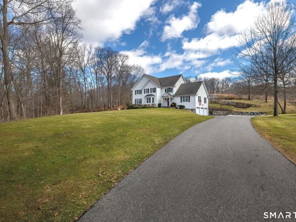 98 Hopewell Woods, Redding, CT 06896