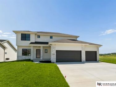 11003 N 159 Avenue, Bennington, NE 68007