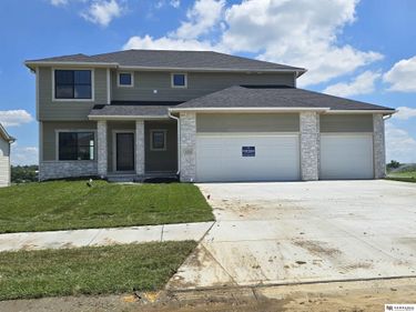 11003 N 159 Avenue, Bennington, NE 68007