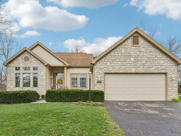 2091 Mayflower Circle, Grove City, OH 43123