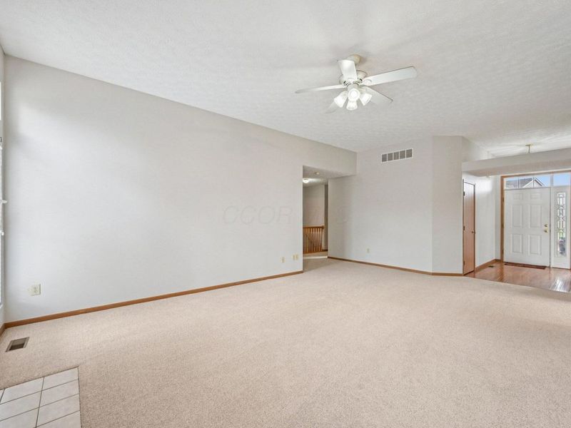 2091 Mayflower Circle, Grove City, OH 43123 Photo 12