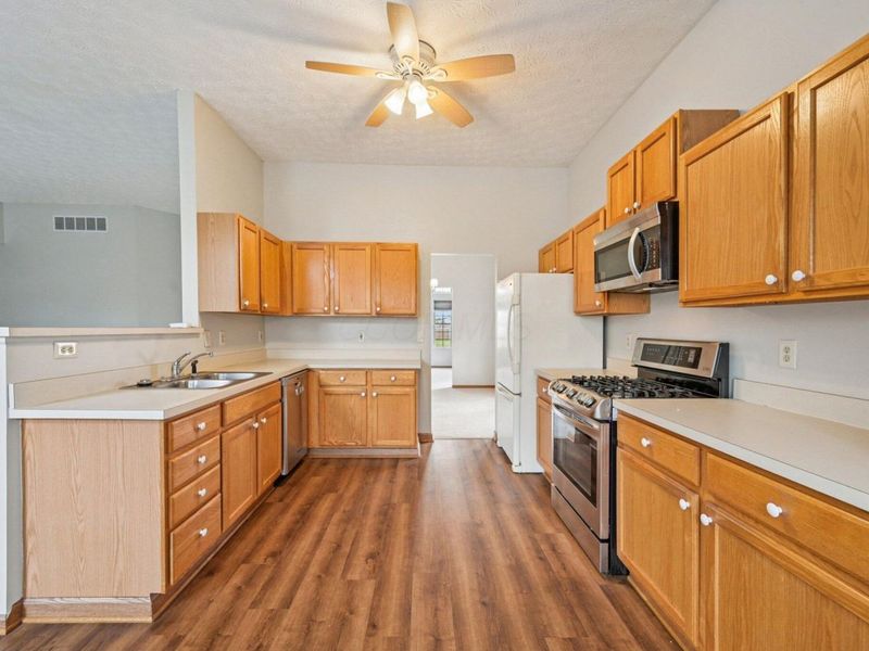 2091 Mayflower Circle, Grove City, OH 43123 Photo 20