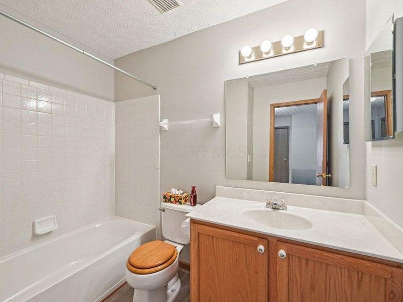 2091 Mayflower Circle, Grove City, OH 43123 Photo 30