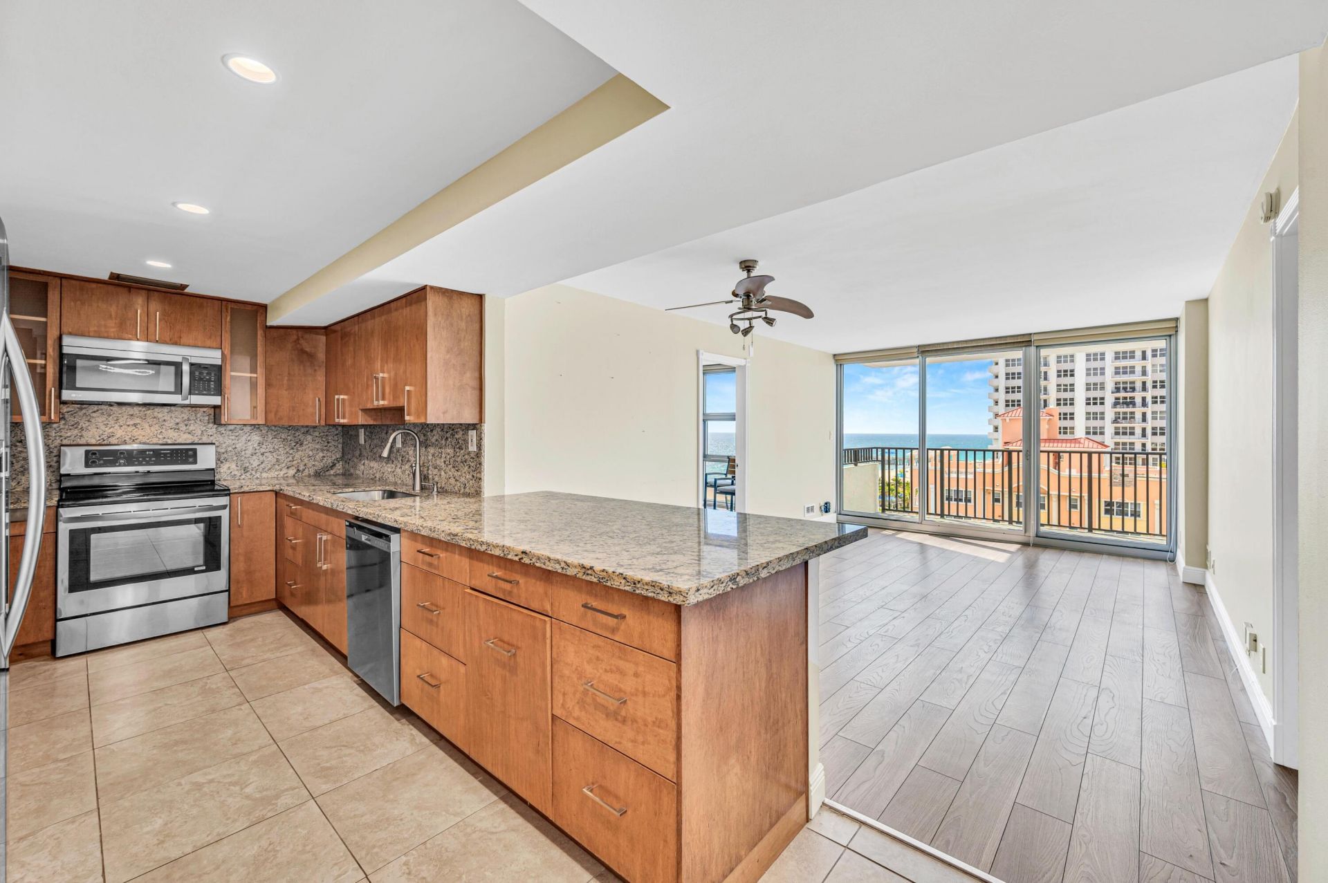 525 N Ocean Boulevard, Unit 1217, Pompano Beach, FL 33062 Photo