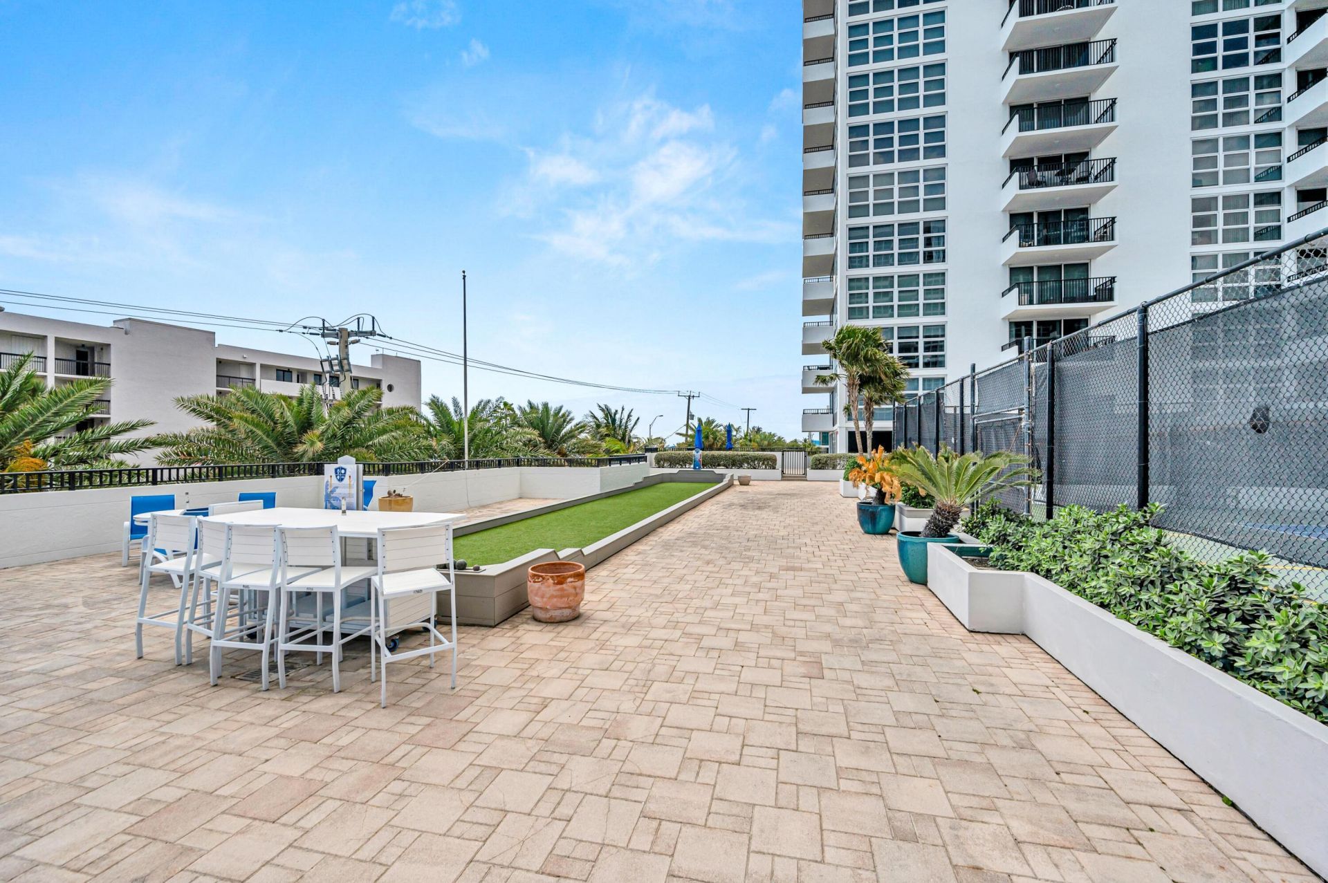 525 N Ocean Boulevard, Unit 1217, Pompano Beach, FL 33062 Photo