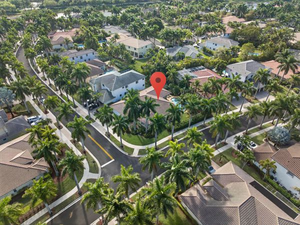 909 Stillwater Court, Weston, FL 33327